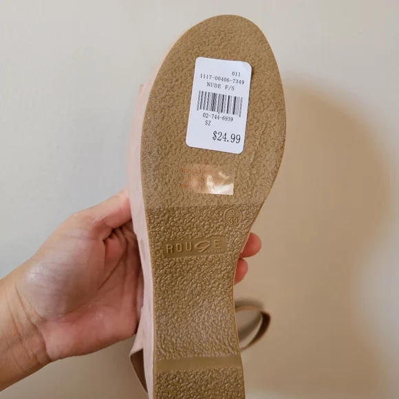 Size 9 shoe - Picture 3 of 3